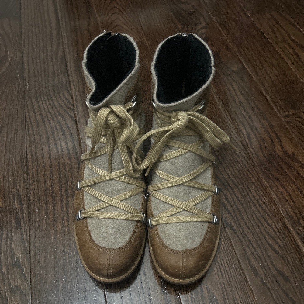 Merrell Brown Boots Size 8.5